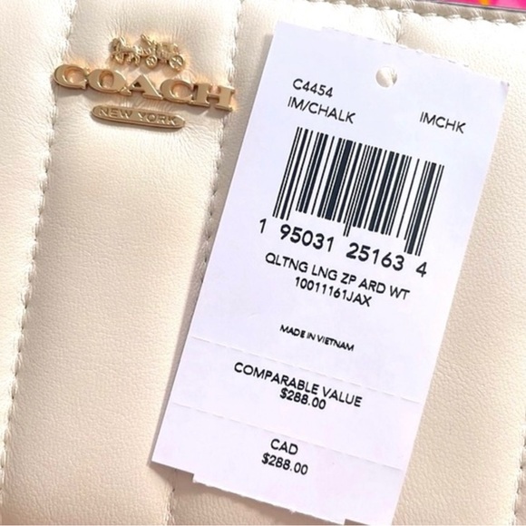 Brand New Coach Genuine Leather Cream Quilt Long Zip Around Wristlet Wallet - Picture 4 of 9